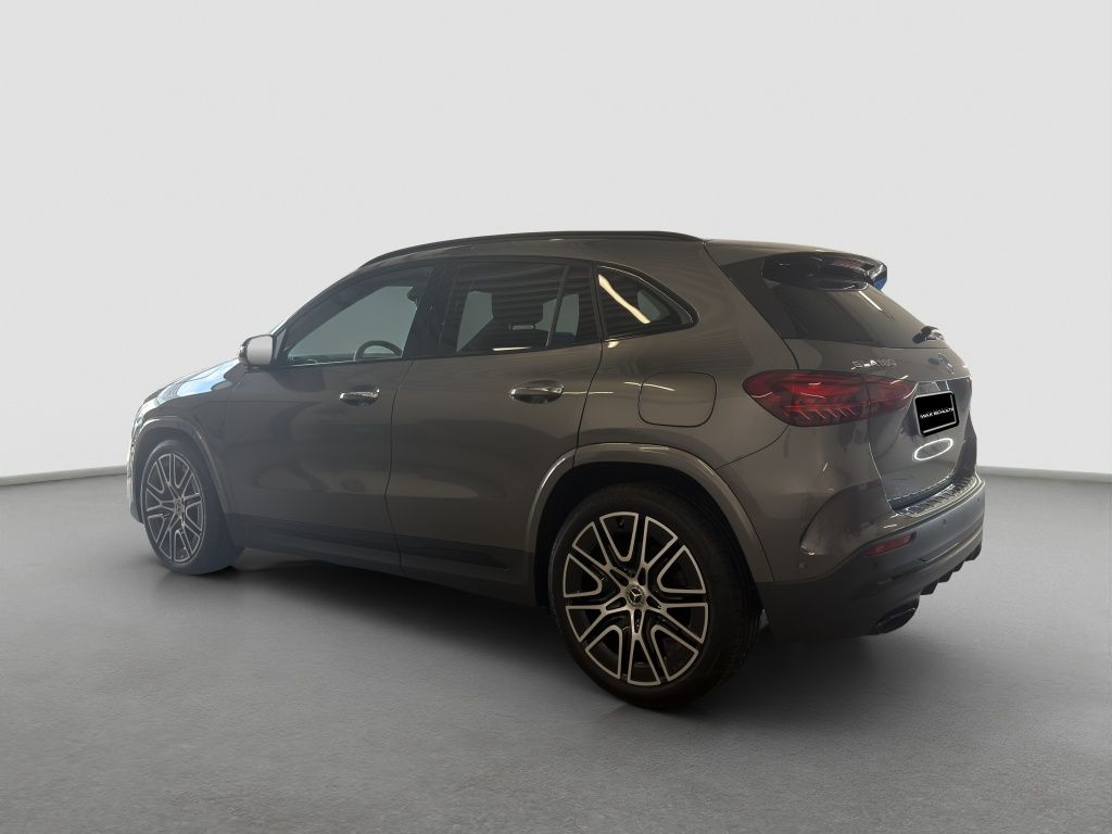 Fahrzeugabbildung Mercedes-Benz GLA 180 AMG*Night*DISTRONIC*KeyL*PDC*RFK*ParkAss