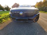 Volkswagen Touareg 3.0 V6 TDI 210kW 4MOT Tiptr. R-Line ... - Volkswagen Touareg in Duisburg