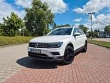 Volkswagen Tiguan 2.0 TDI SCR 140kW DSG 4MOTION Highlin... - Volkswagen Tiguan: TDI 140