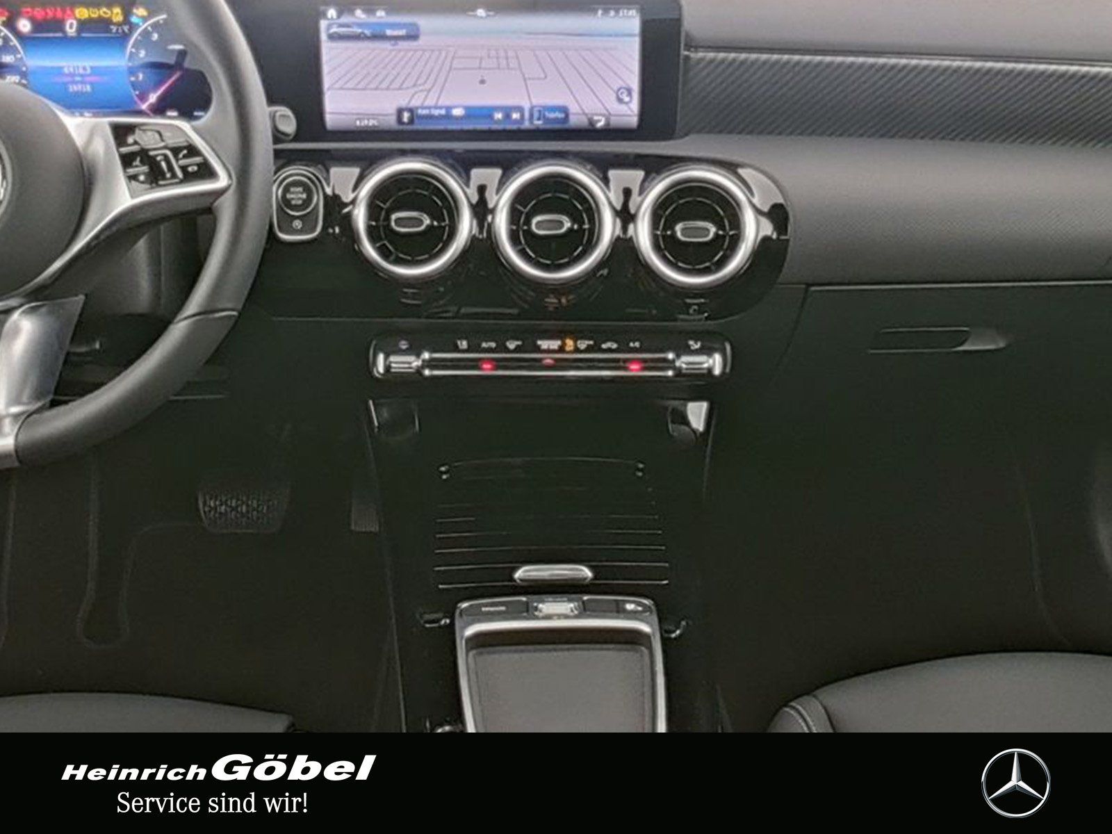 Fahrzeugabbildung Mercedes-Benz A 200 PROGRESSIVE+KAMERA+LED+CARPLAY+SPIEGELP