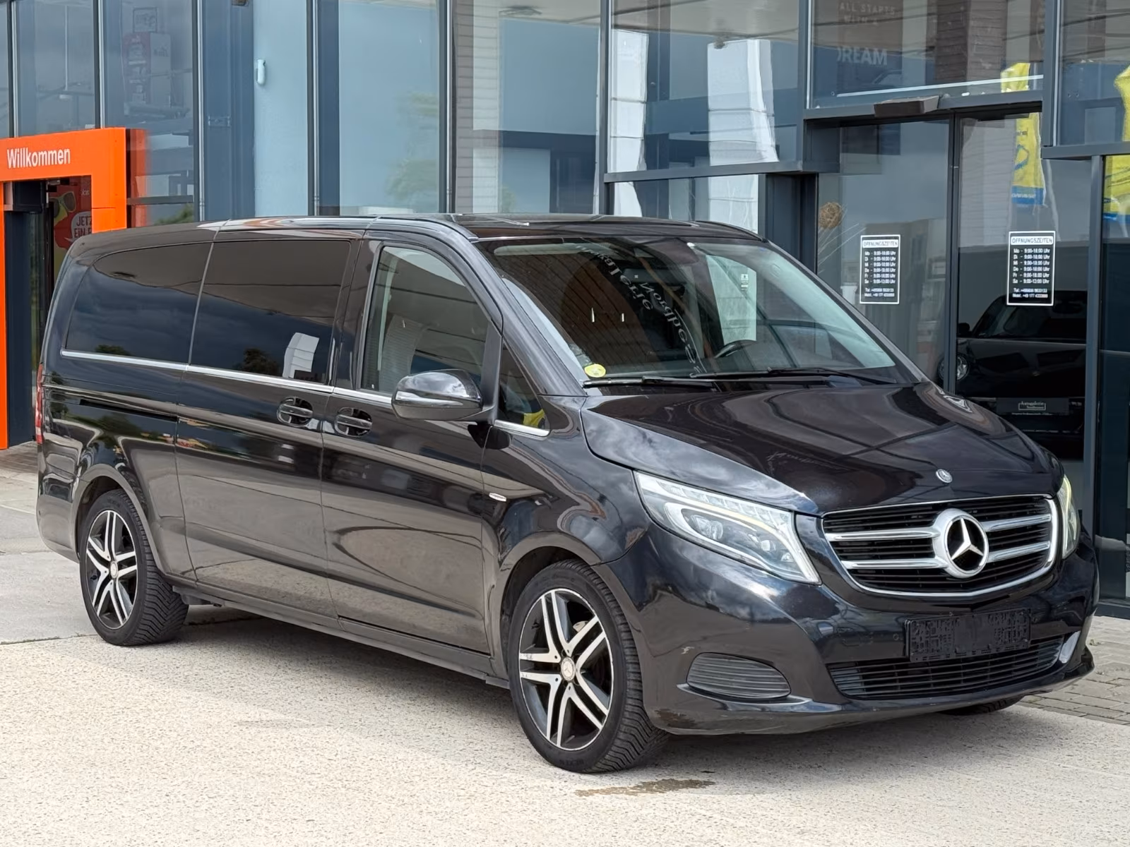 Mercedes-Benz V 220 AVANTGARDE extralang E-Schiebetür/Kamera