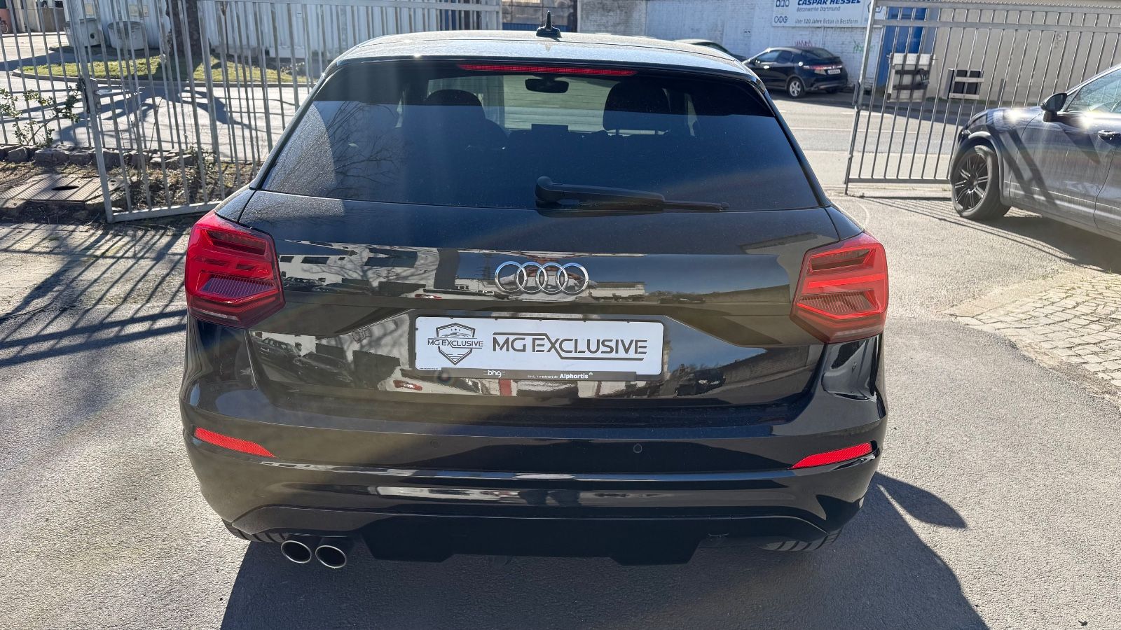 Fahrzeugabbildung Audi Q2 35 TFSI sport S-Line Sportpaket Plus