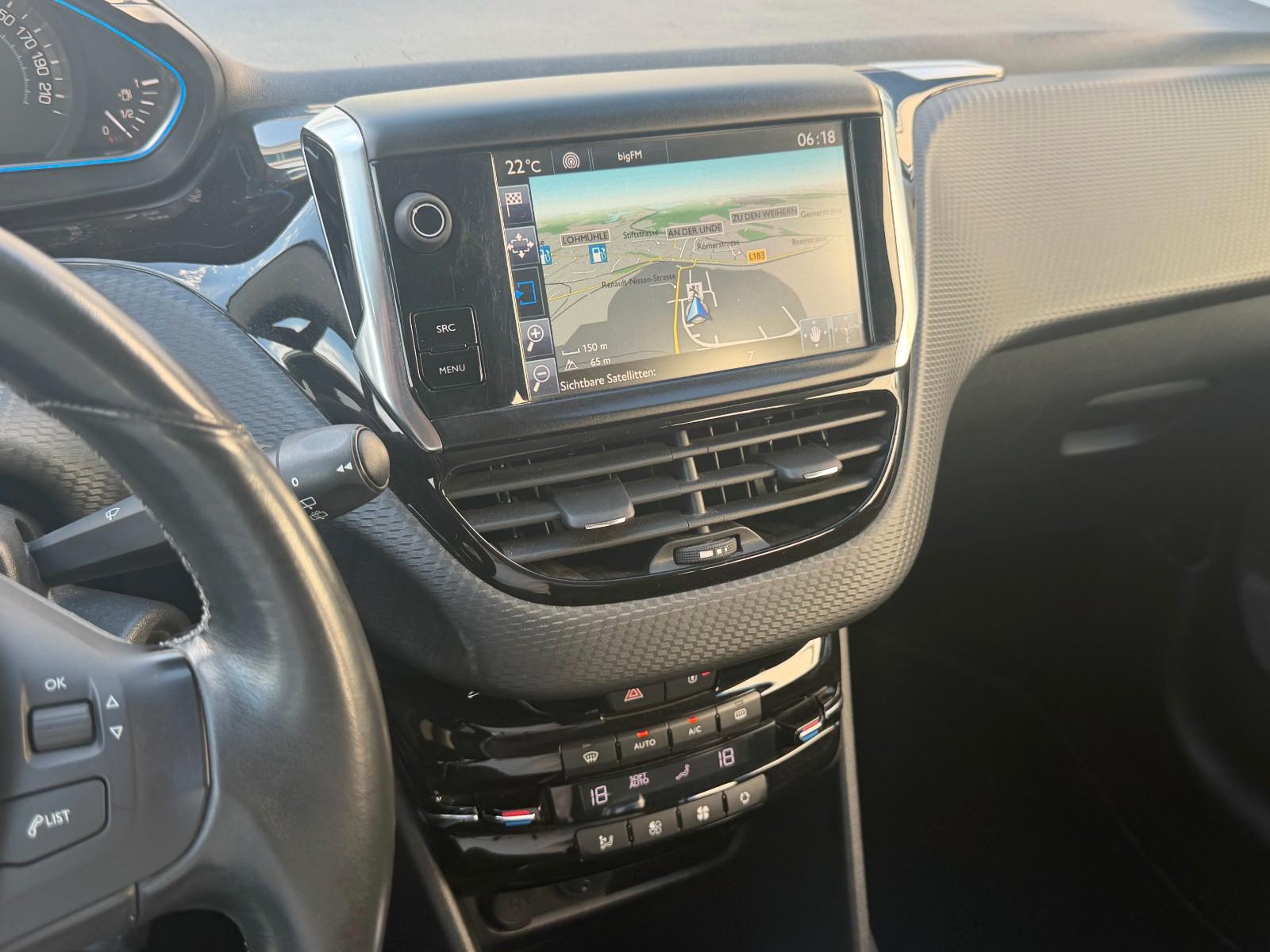 Peugeot 2008 Allure TEILLEDER/KLIMA/NAVI/AHK/PDC