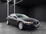 Jaguar XE Pure - Jaguar XE: Pure