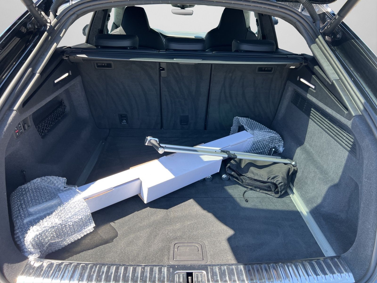 Audi RSQ8 - Bild 15