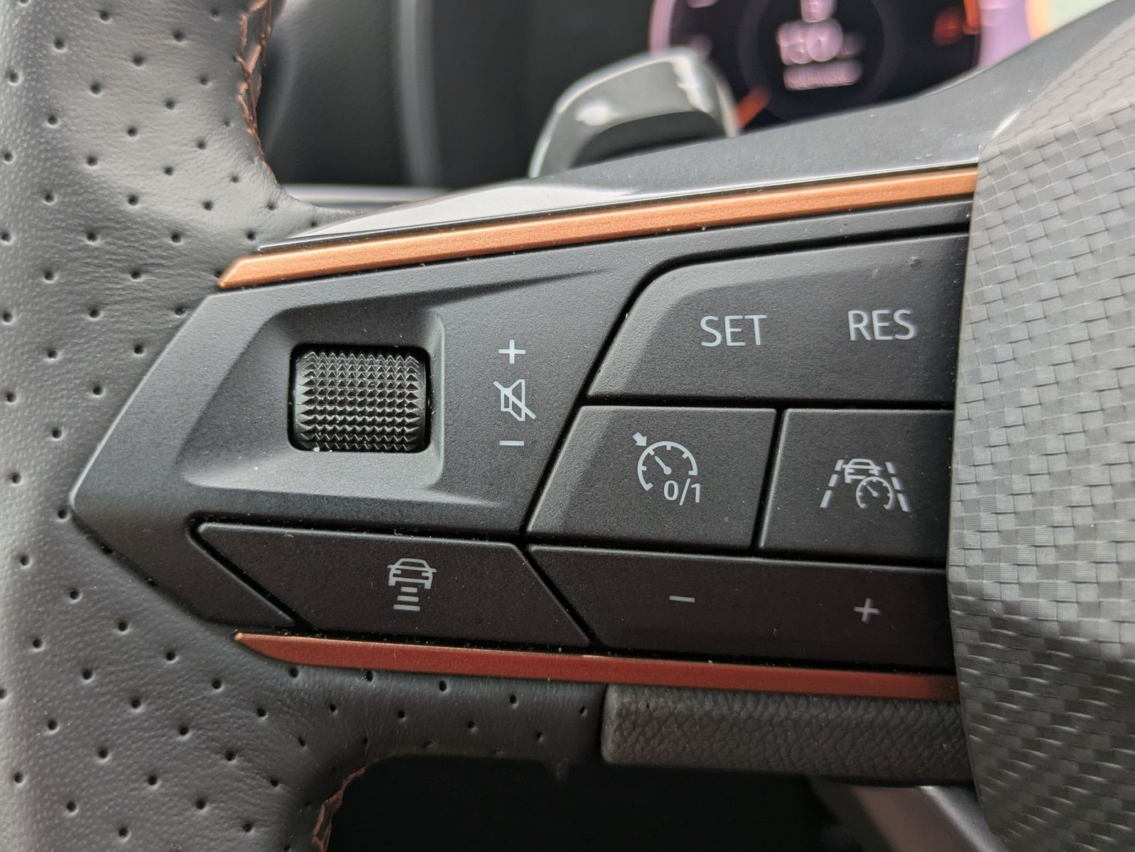 Fahrzeugabbildung CUPRA Leon 1.5 eTSI DSG MATRIX-LED*ACC*APP*KAMERA*18"