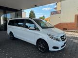 Mercedes-Benz V-Klasse Lang 4Matic|Kamera|2xSchiebetür|LED|AHK - Mercedes-Benz V 220 in Mannheim