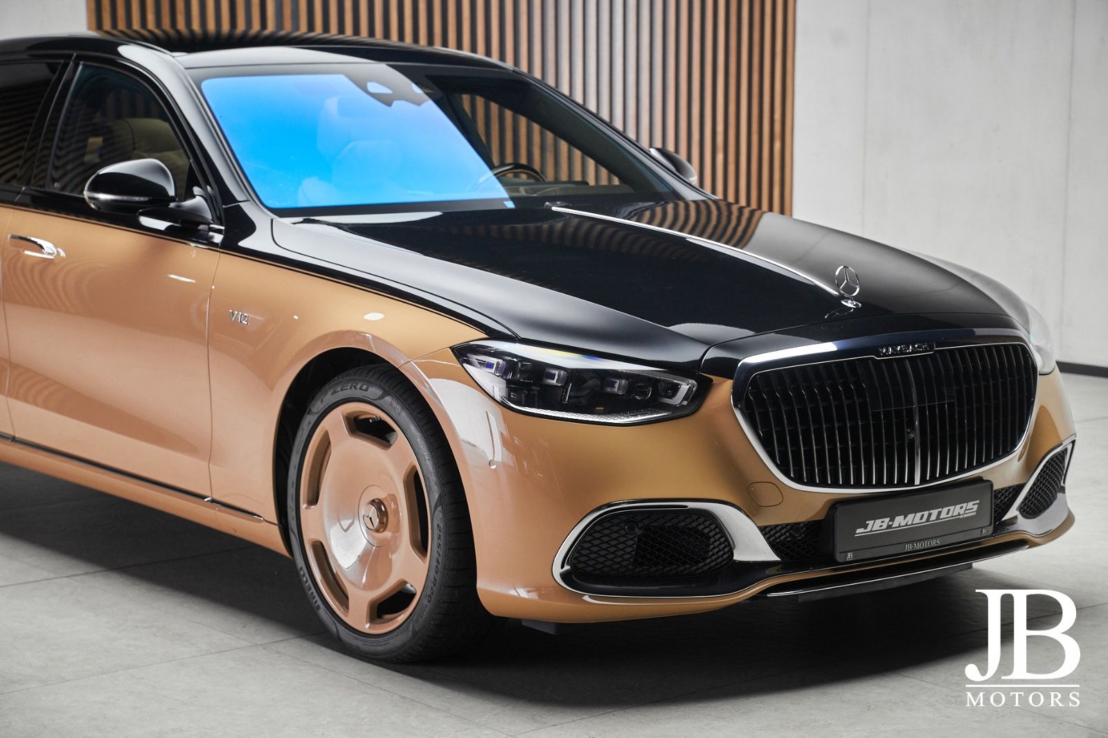 Fahrzeugabbildung Mercedes-Benz S680 Maybach Virgil Abloh 1 of 150 New Condition