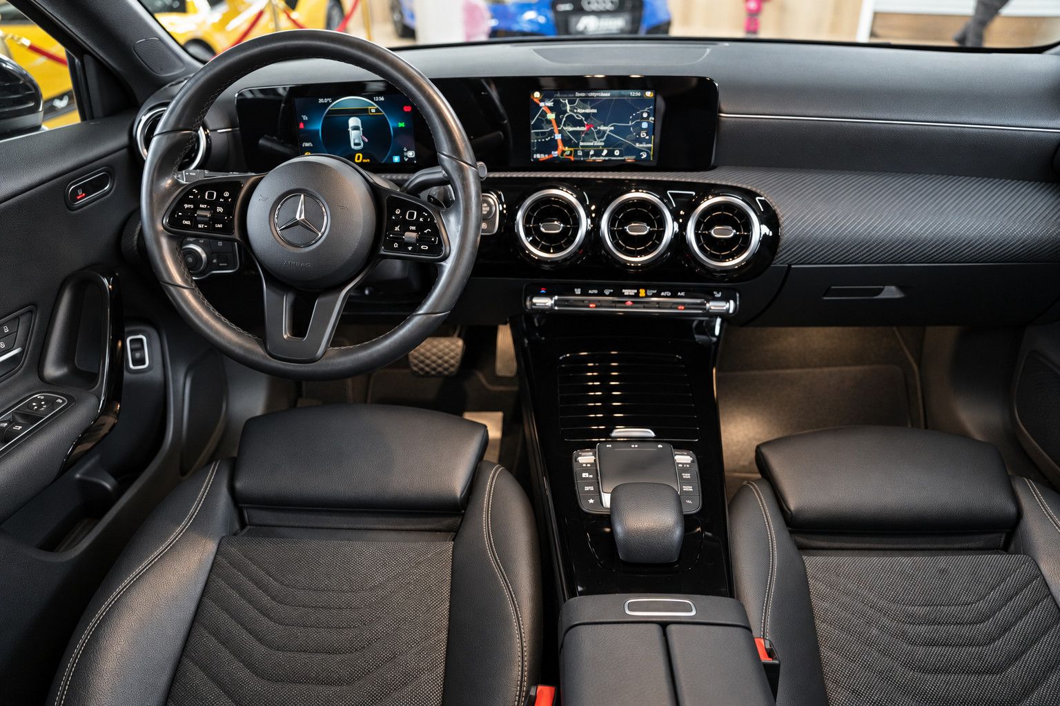 Fahrzeugabbildung Mercedes-Benz A 180 A 180 d Limousine *LED*SHZ*Navigation*ACC*