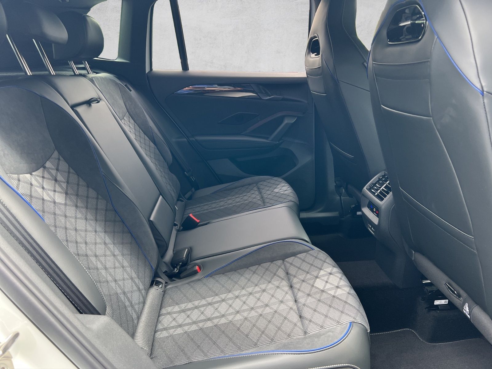 Tiguan R-Line 1,5 l eHybrid OPF DSG