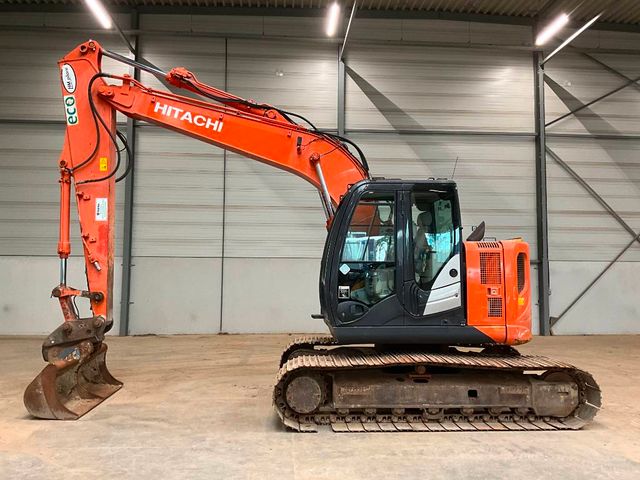 Hitachi ZX 135 US 5-B