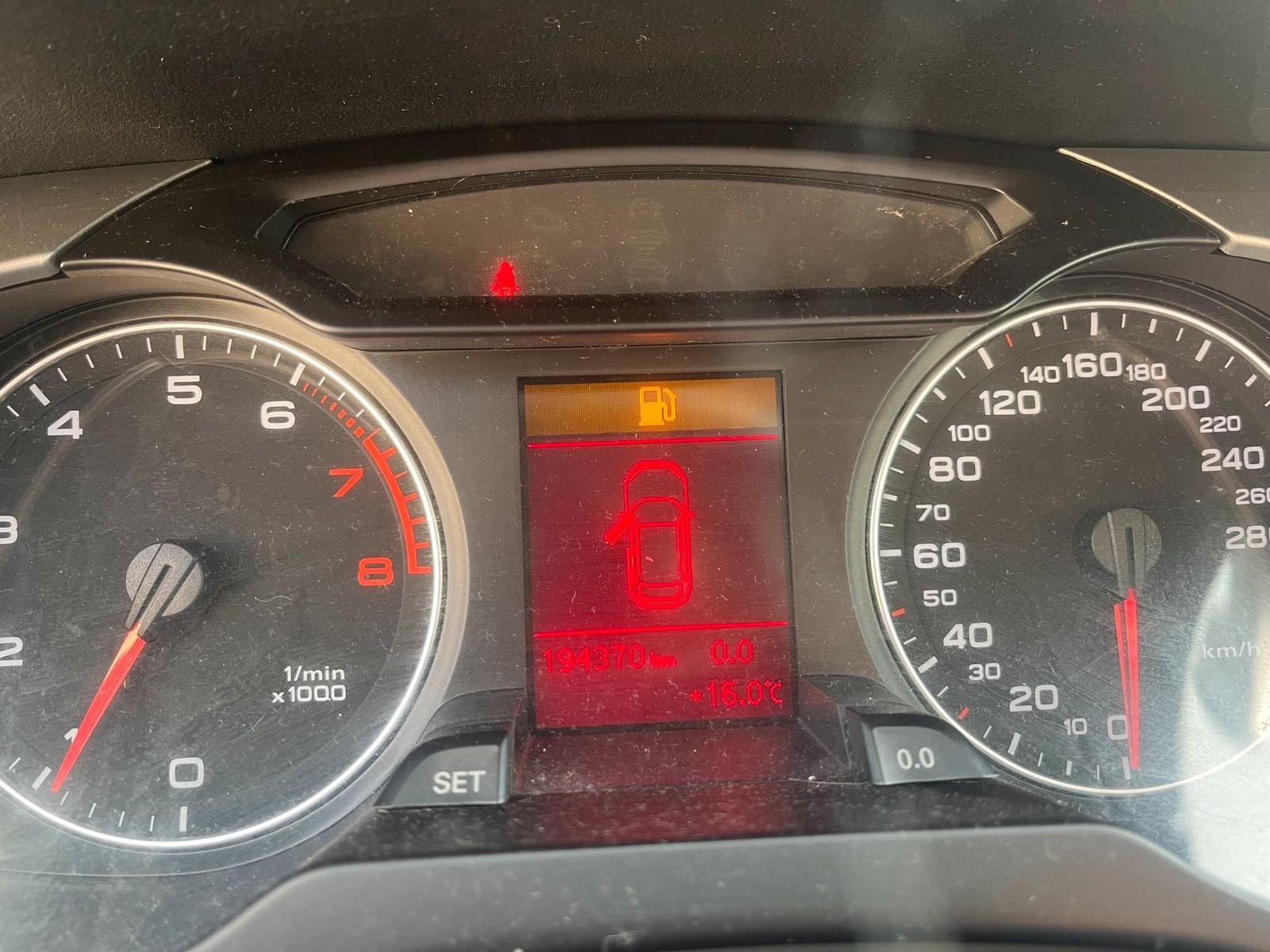 Audi A4 2008 — photo 8