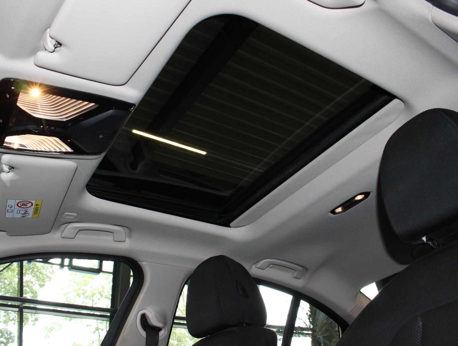 BMW 320i Advantage 1.Hand+GSD+CarPlay+Kamera+AHK