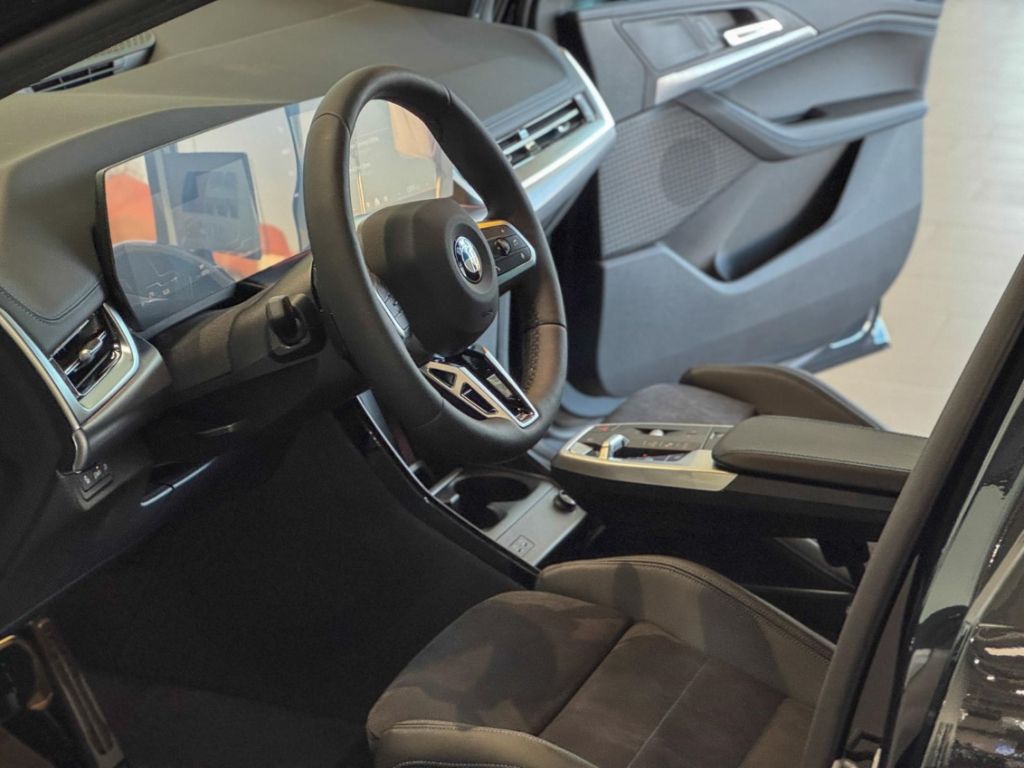 BMW 223 Active Tourer - Bild 8