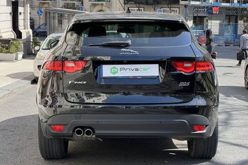 Jaguar F-Pace - 6