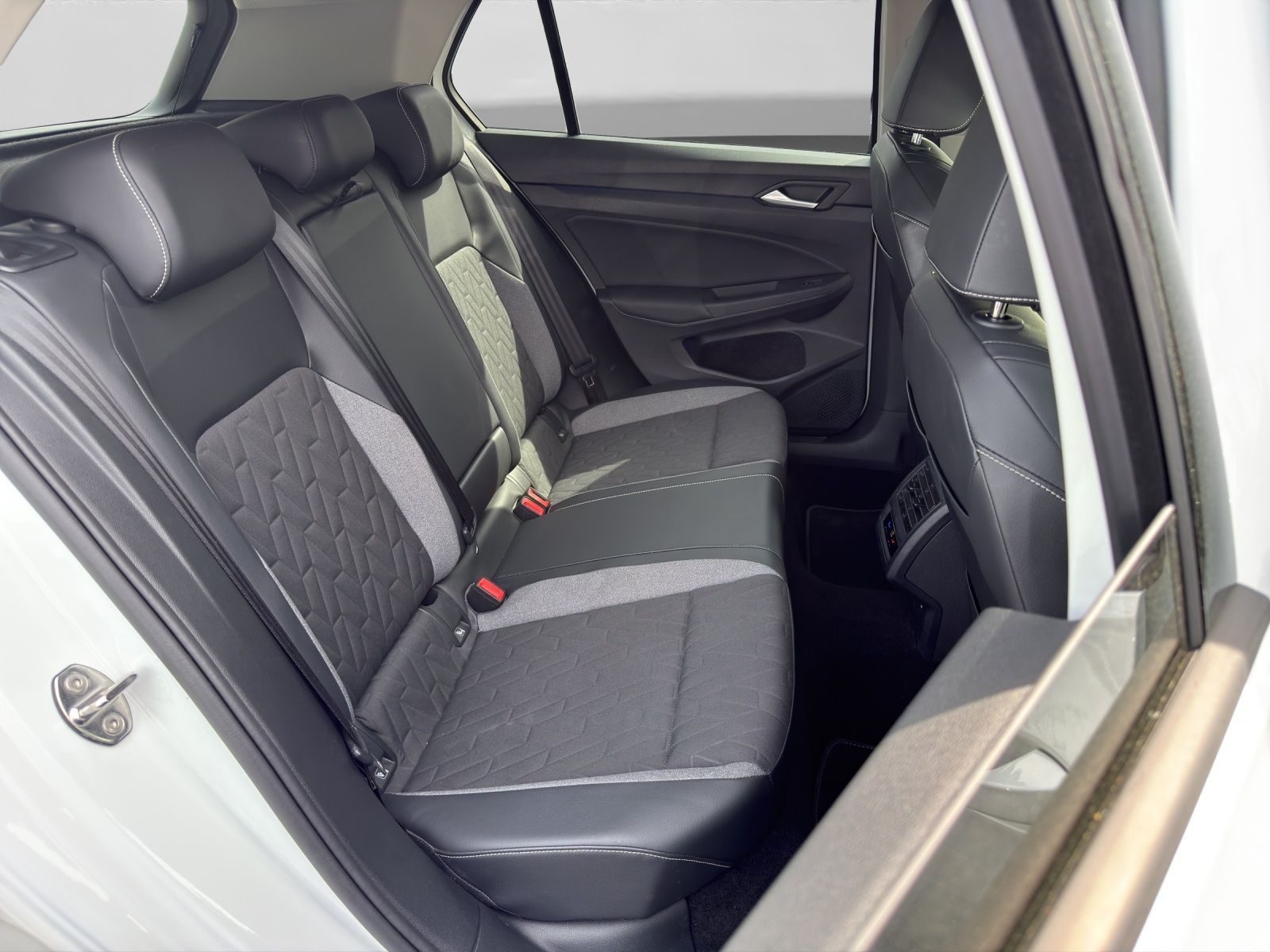 Volkswagen Golf - Bild 6