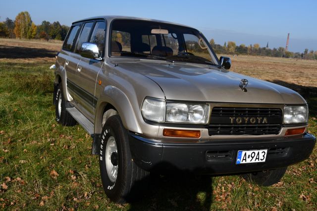 Toyota Land Cruiser FJ80 -