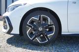 Volkswagen Golf 2.0TDI R-Line Pano Matrix 360° Kamera ACC - Volkswagen Golf: 3.0
