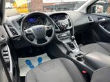 Ford Focus Turnier Titanium*Xenon* Navi*Scheckheft* - Ford Focus Gebrauchtwagen in Köln