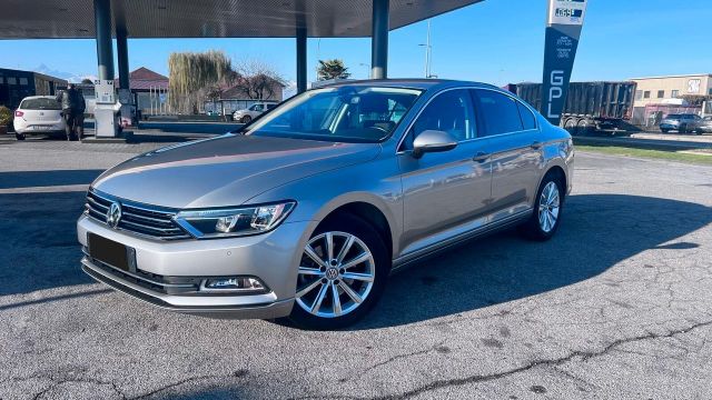 VW Volkswagen Passat 2.0 TDI Highline BlueMotion Te