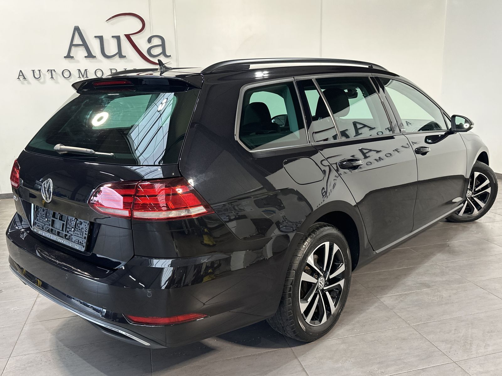 Fahrzeugabbildung Volkswagen Golf Variant 2.0 TDI DSG United NAV+ACC+CARPLAY