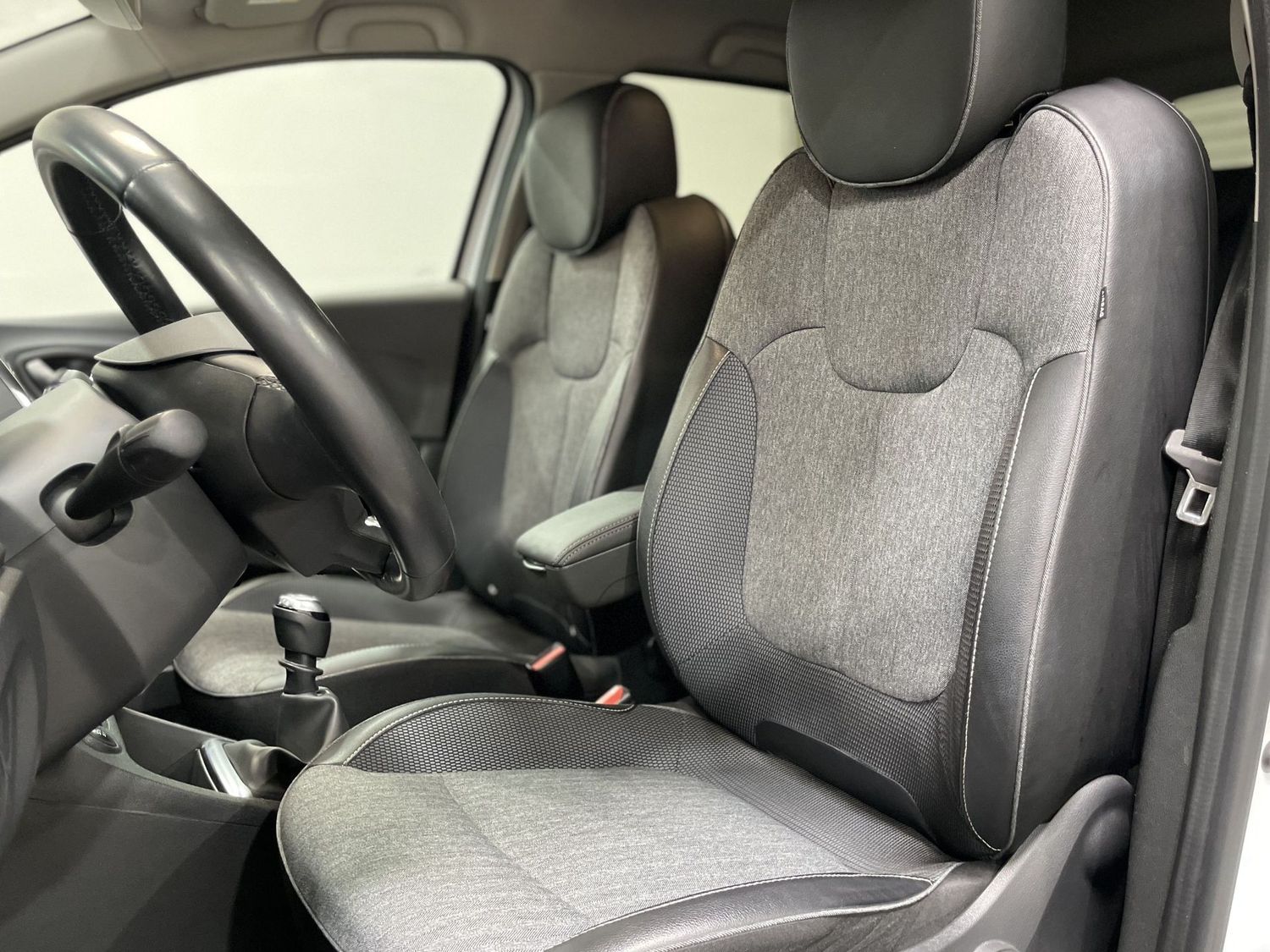 Fahrzeugabbildung Renault Captur Intens #LED#Kamera#Navi#PDC