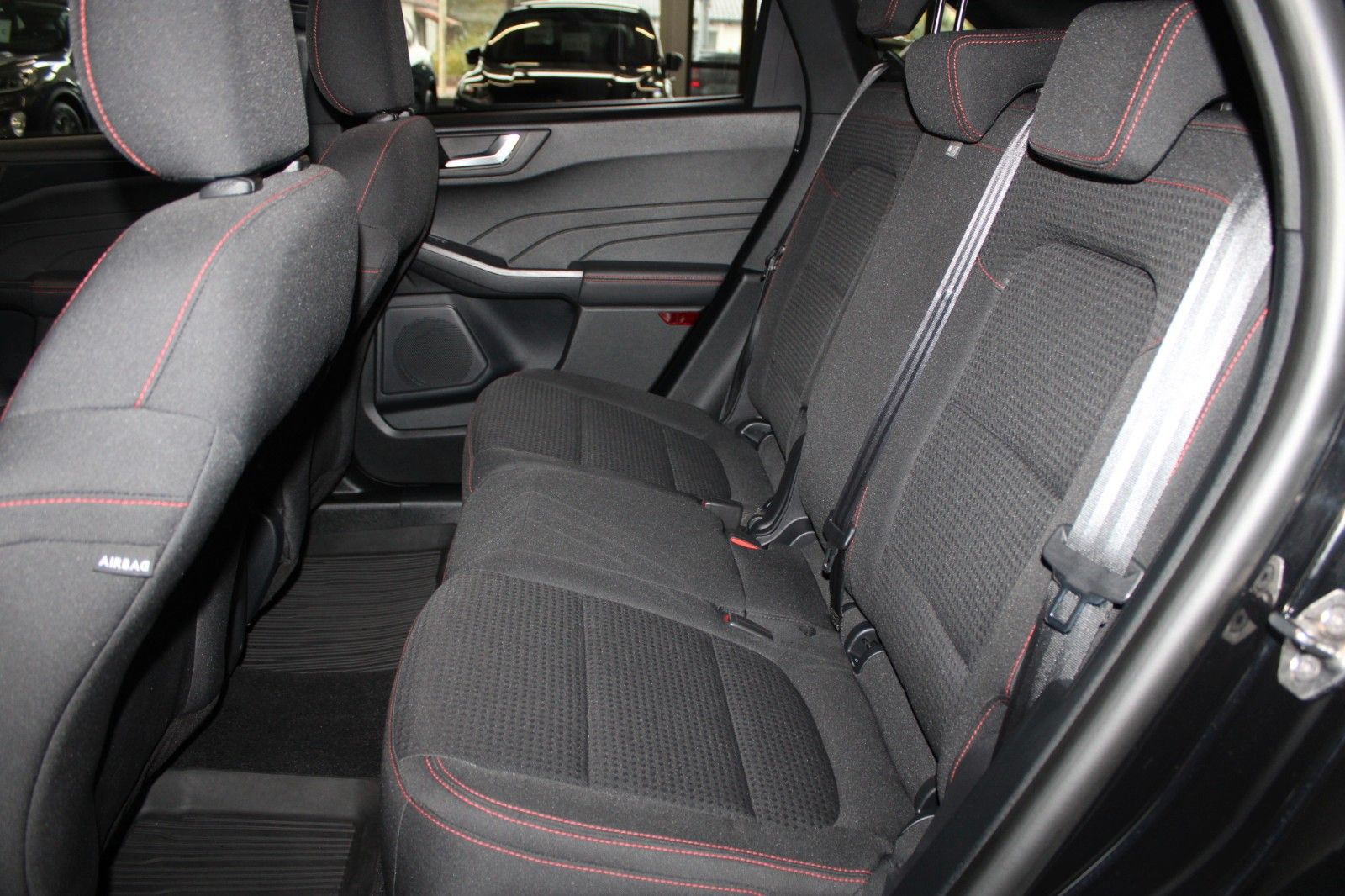 Fahrzeugabbildung Ford Kuga 2.5 PHEV ST-Line Aut. NAVI CAM WinterPaket