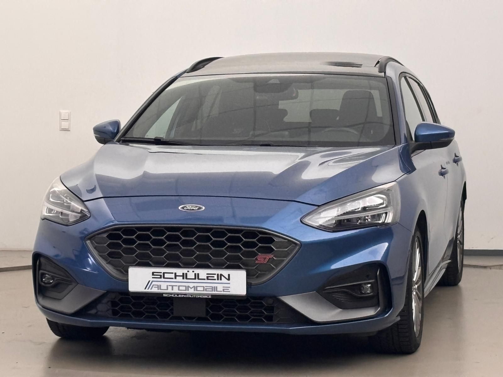 Ford Focus ST*Pano-Dach*Navi*LED*PDC*1.Hand*