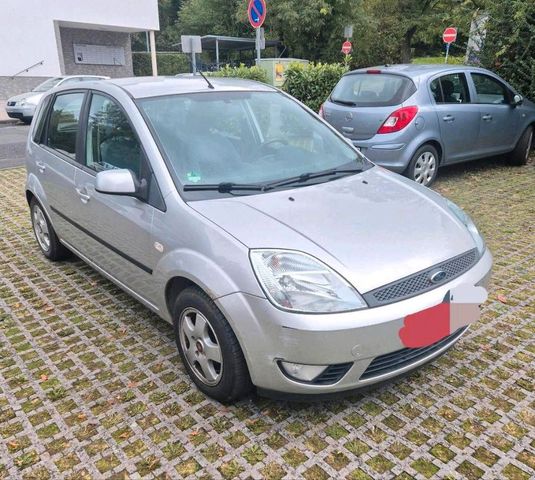 Ford FORD FIESTA/ 1.6 BENZINER/KLIMA/5 TÜRER