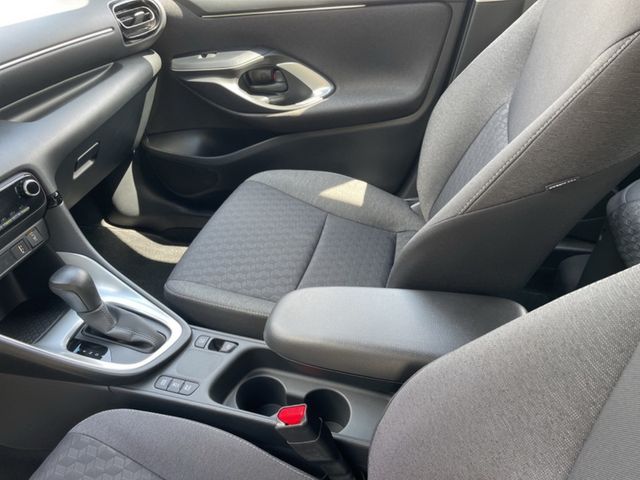 Toyota Yaris 1.5 Hybrid Team D *CAM*LED*SHZ*ACC ALU