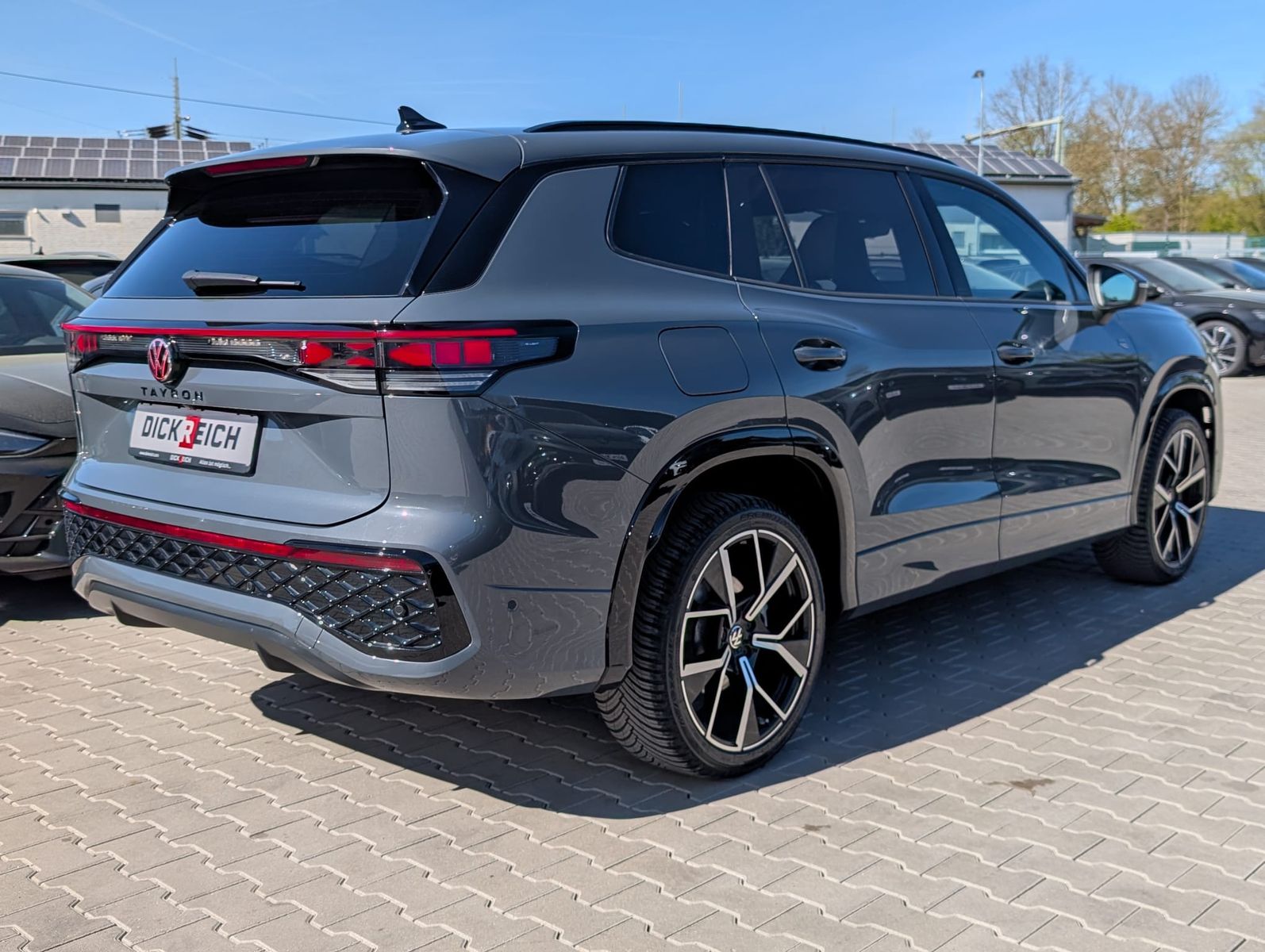 Fahrzeugabbildung Volkswagen Tayron 2.0TDI 4M R-Line 7Si*MATRIX*AHK*PANO*H&K
