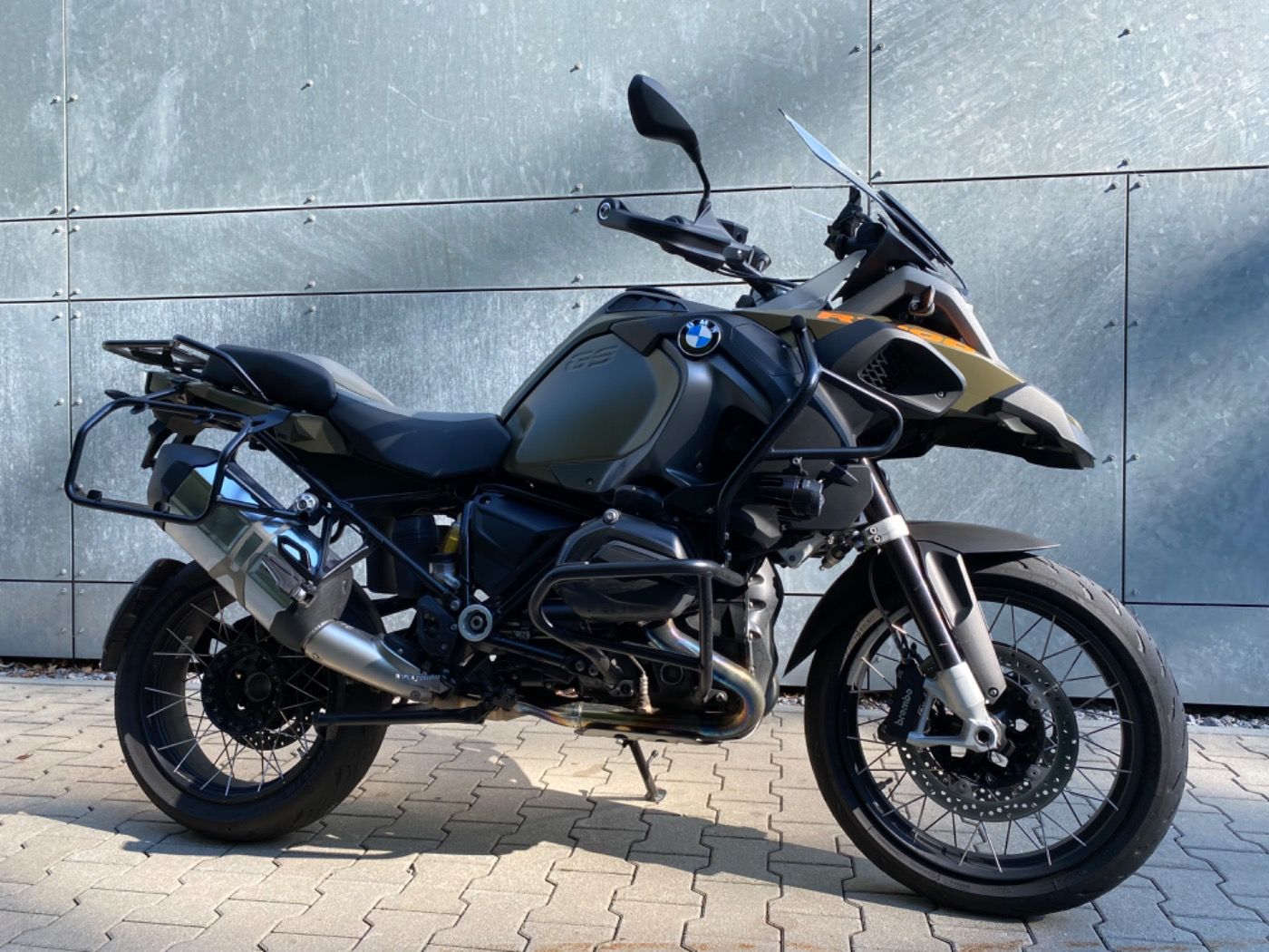 Fahrzeugabbildung BMW R 1200 GS Adventure 3 Pakete