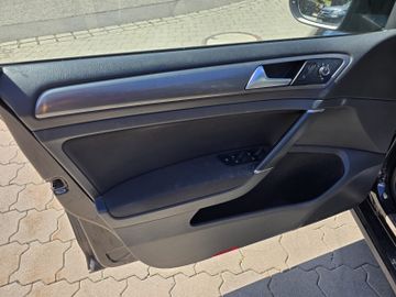 Volkswagen Golf - 9