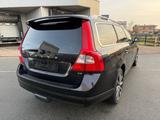Volvo V70 Summum 2.4l D5 Schiebed. AHK Navi SHZ Leder - Volvo V70: Summum