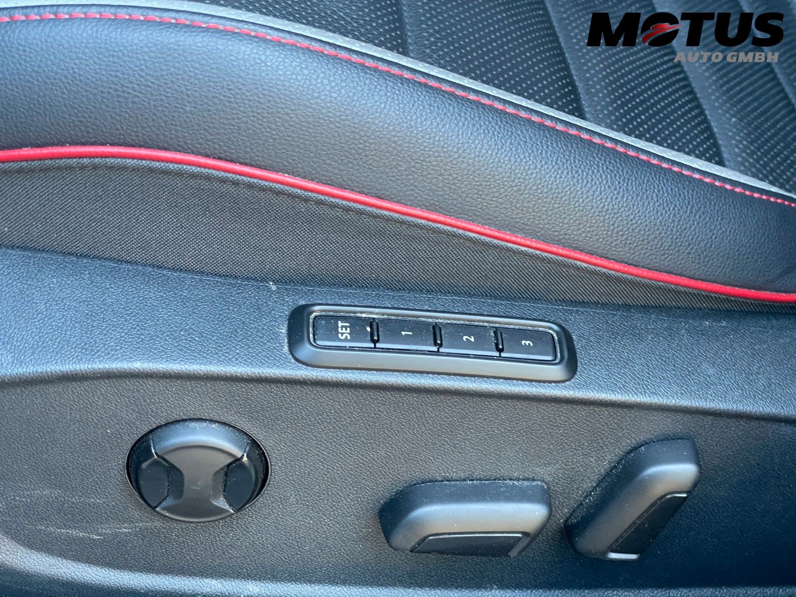 Volkswagen Golf 8 GTI Clubsport Pan/Matrix/Kam/HUD/DCC/NÜRB foto 17