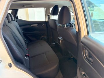 Nissan Qashqai - 10