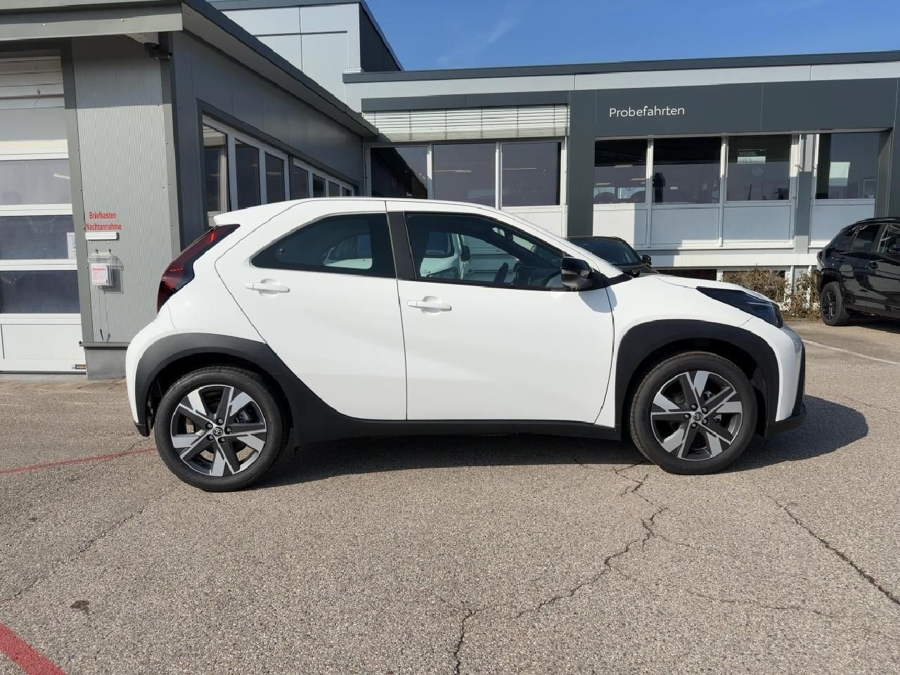 Fahrzeugabbildung Toyota Aygo X 1,5 Hybrid Active *SHZ *RCAM *CARPLAY*