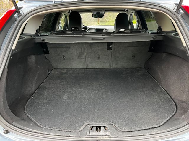 VOLVO V60 CC