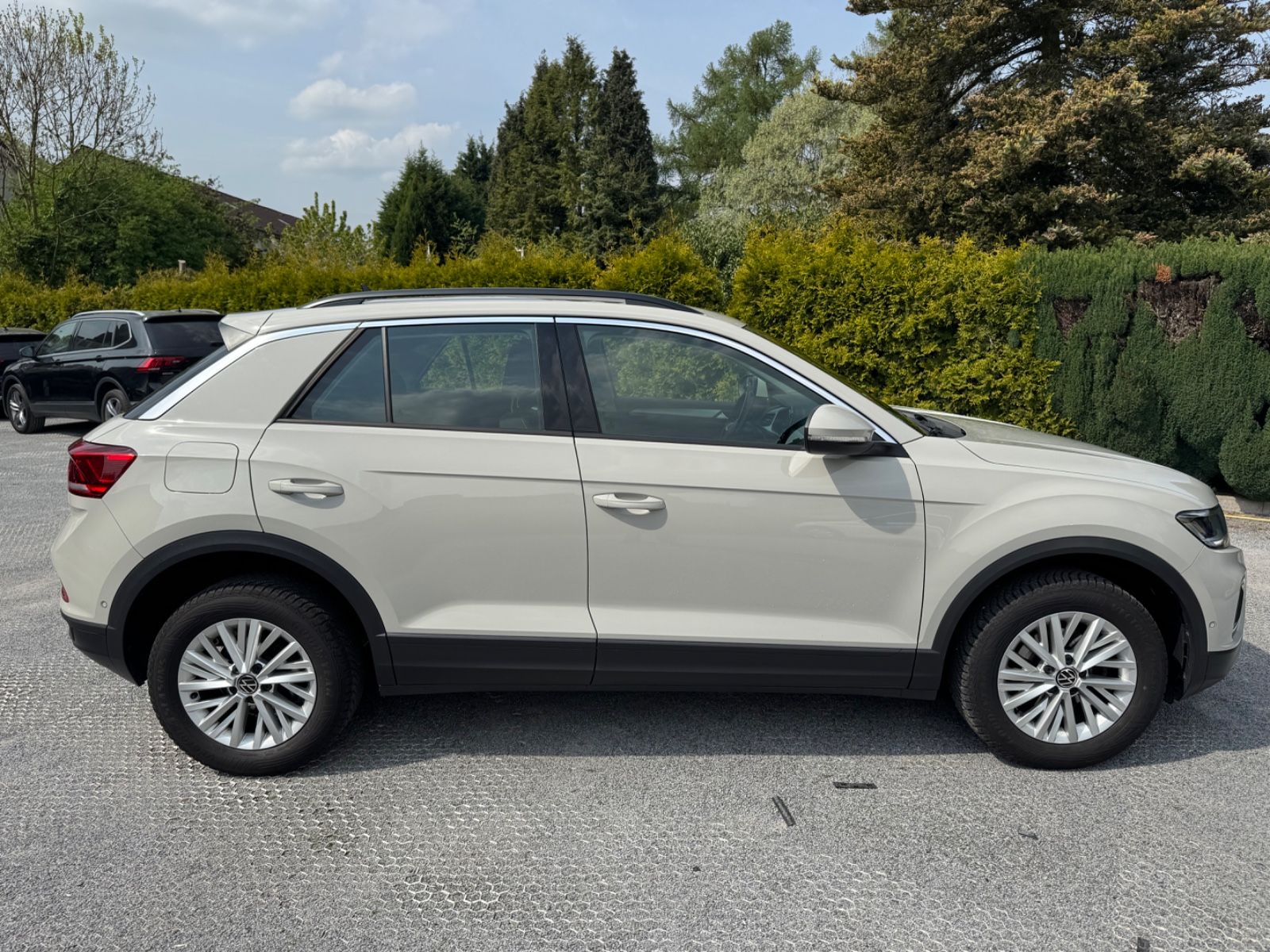 Volkswagen T-Roc Life App-Connect PDC LM Sitzh. LED 1.Hand foto 4