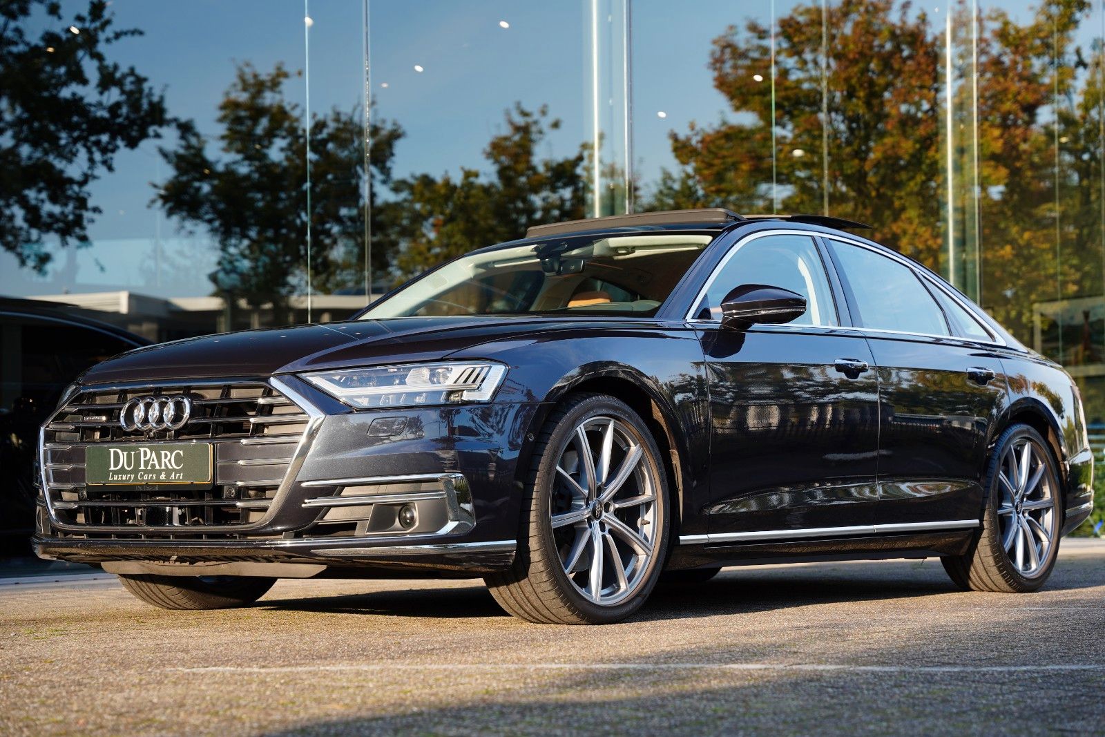 Audi A8 55 TFSI quattro / B&O / Panoramaroof