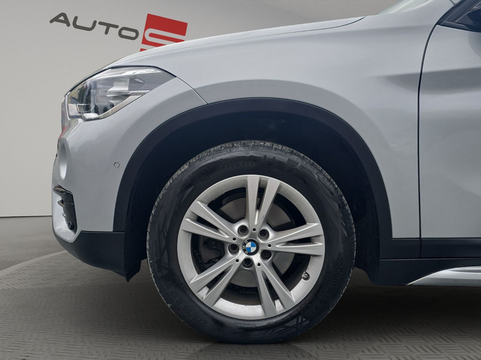 Fahrzeugabbildung BMW X1 xDrive 18 d Sport Line Advantage Parkassiste
