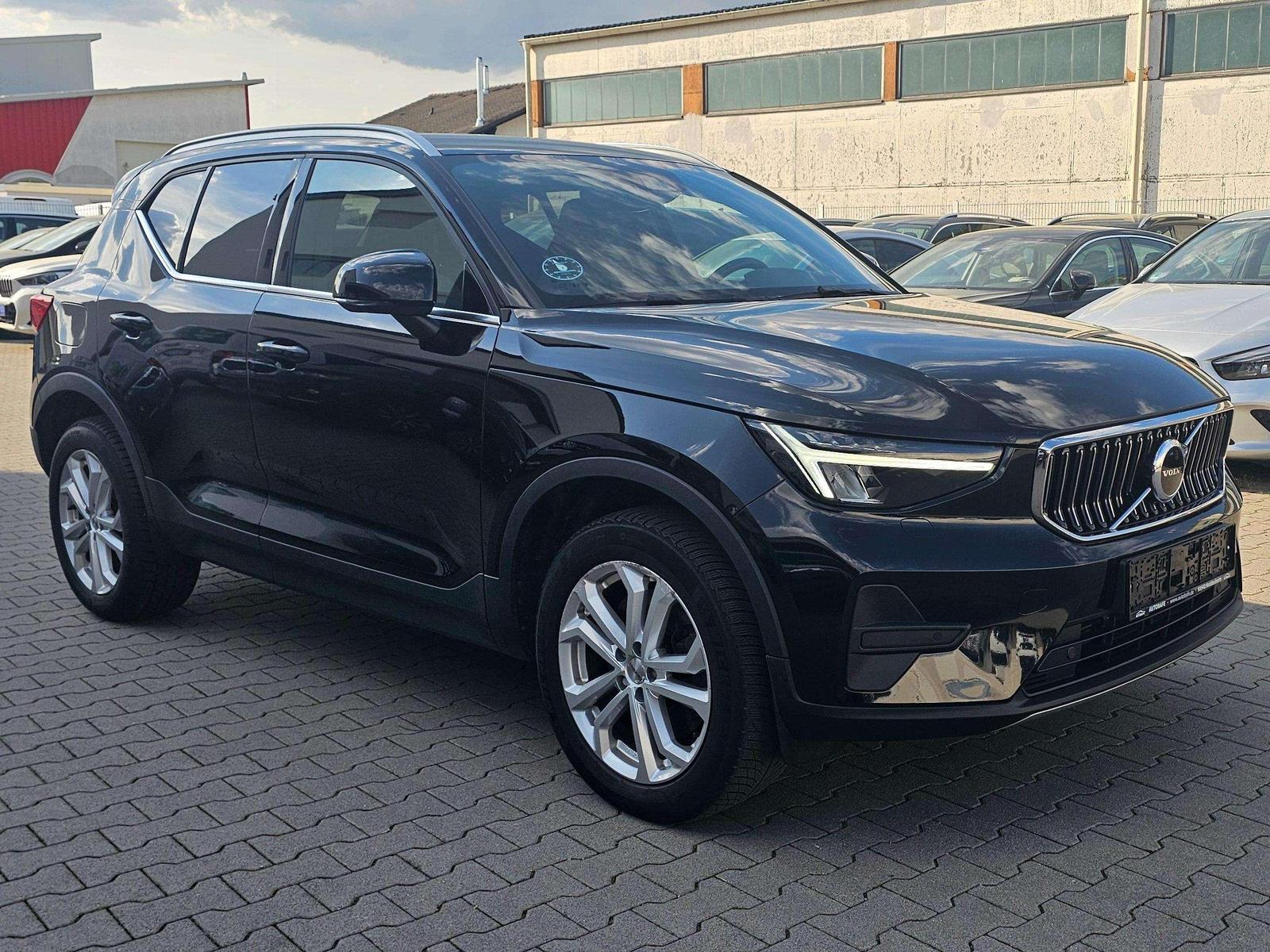 Volvo XC40 Core Recharge Plug-In Hybrid 2WD