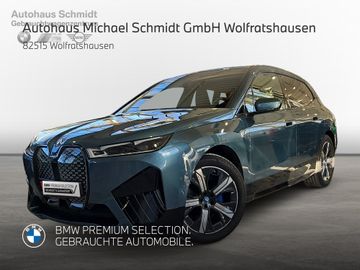 BMW Leasing Angebot: BMW iX xDrive40 Sportpaket HK HiFi DAB Komfortzg.