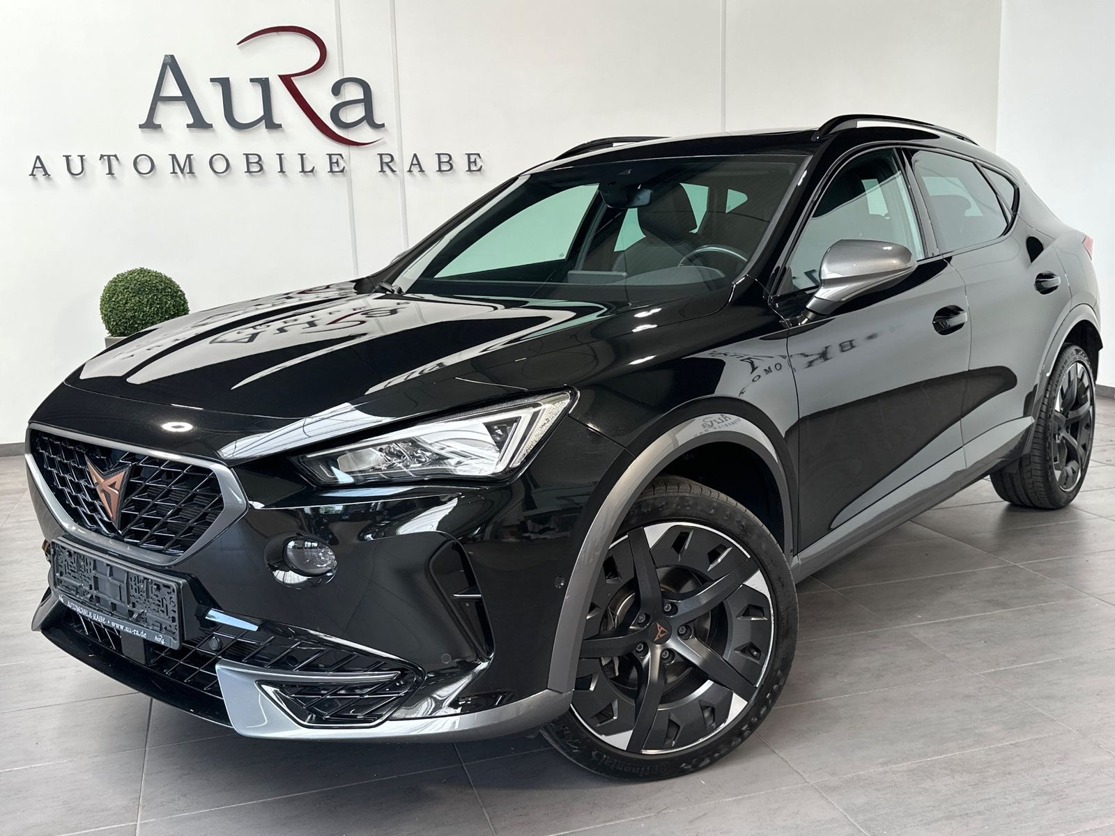 Fahrzeugabbildung CUPRA Formentor 4Drive NAV+LED+AHK+ACC+KAM+PANO+19ZOLL
