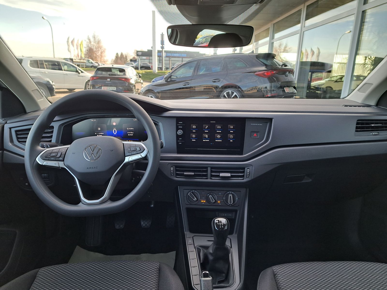 Fahrzeugabbildung Volkswagen Polo 1.0 LED KLIMA PDC LICHT- & REGENSENSOR