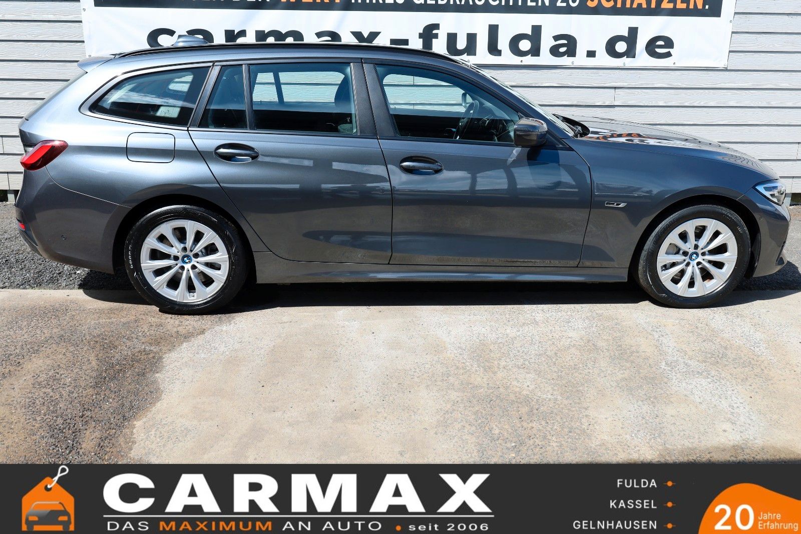 Fahrzeugabbildung BMW 330 e Advantage Touring,Navi,LED,Kamera,Carplay