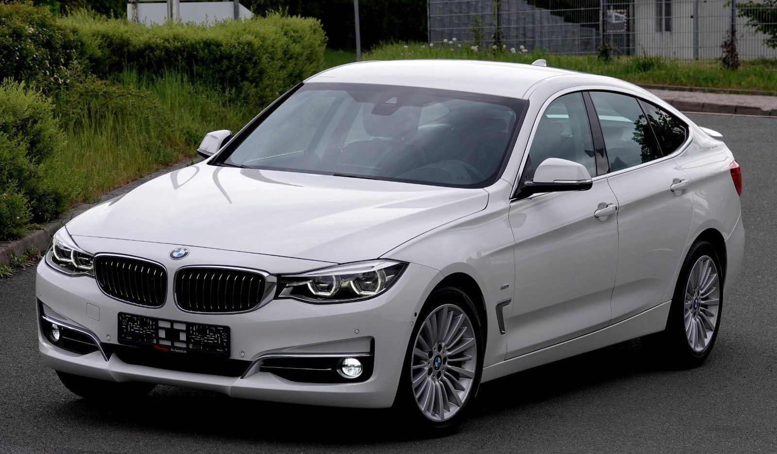 BMW 320d GT xDrive *LUUXURY* KAM 360°* HEAD UP*