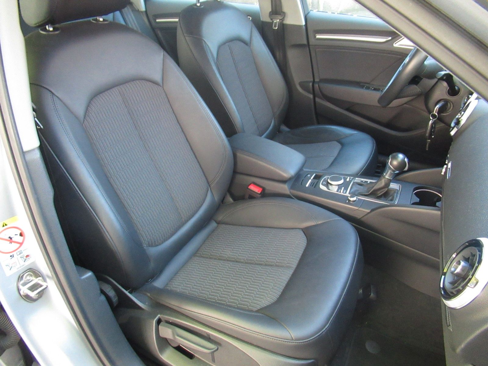 Audi A3 Sportback 30 TDI design foto 13