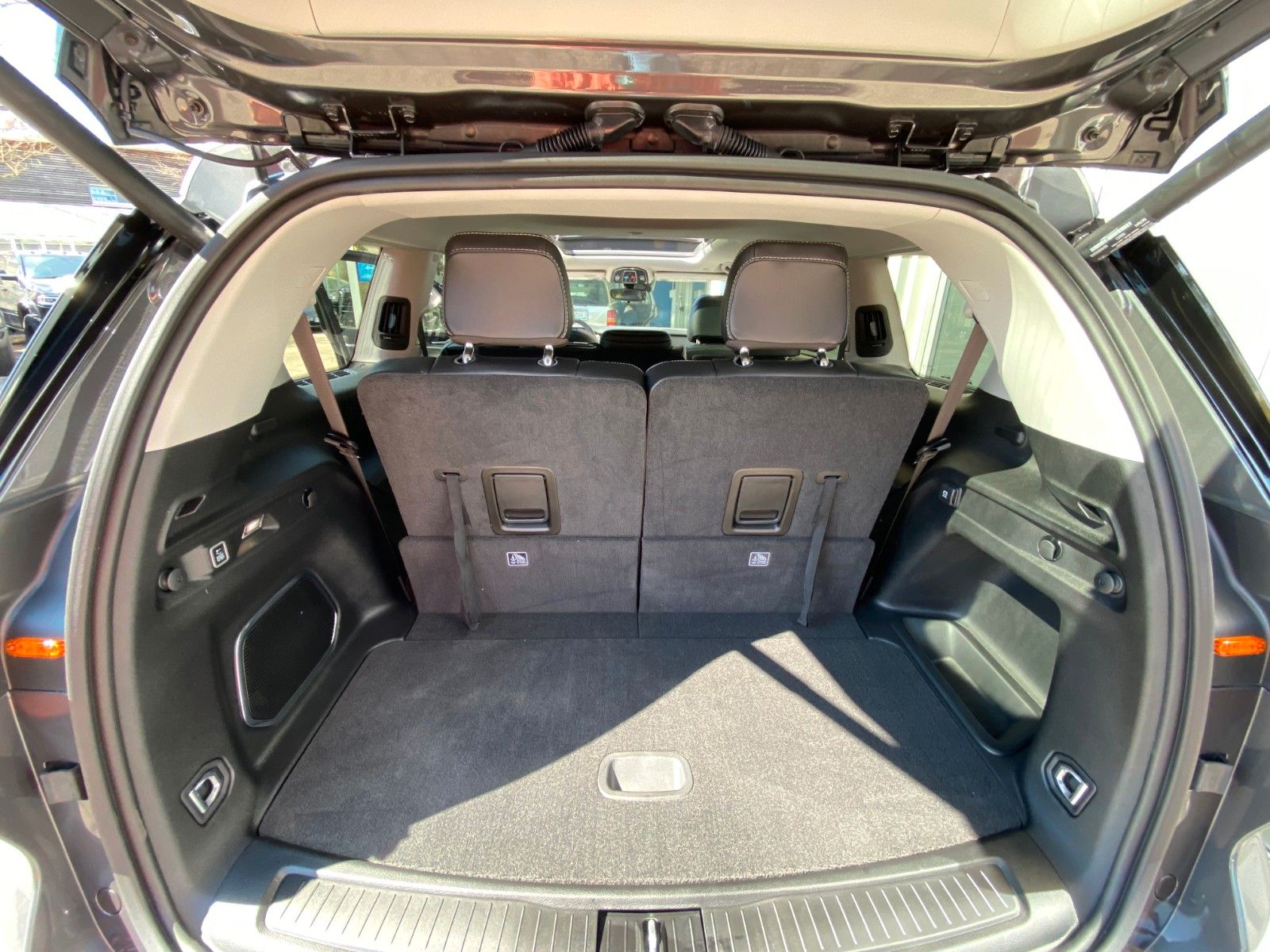 Fahrzeugabbildung Jeep Grand Cherokee L Limited 7-Sitzer LEDER*LED*PANO