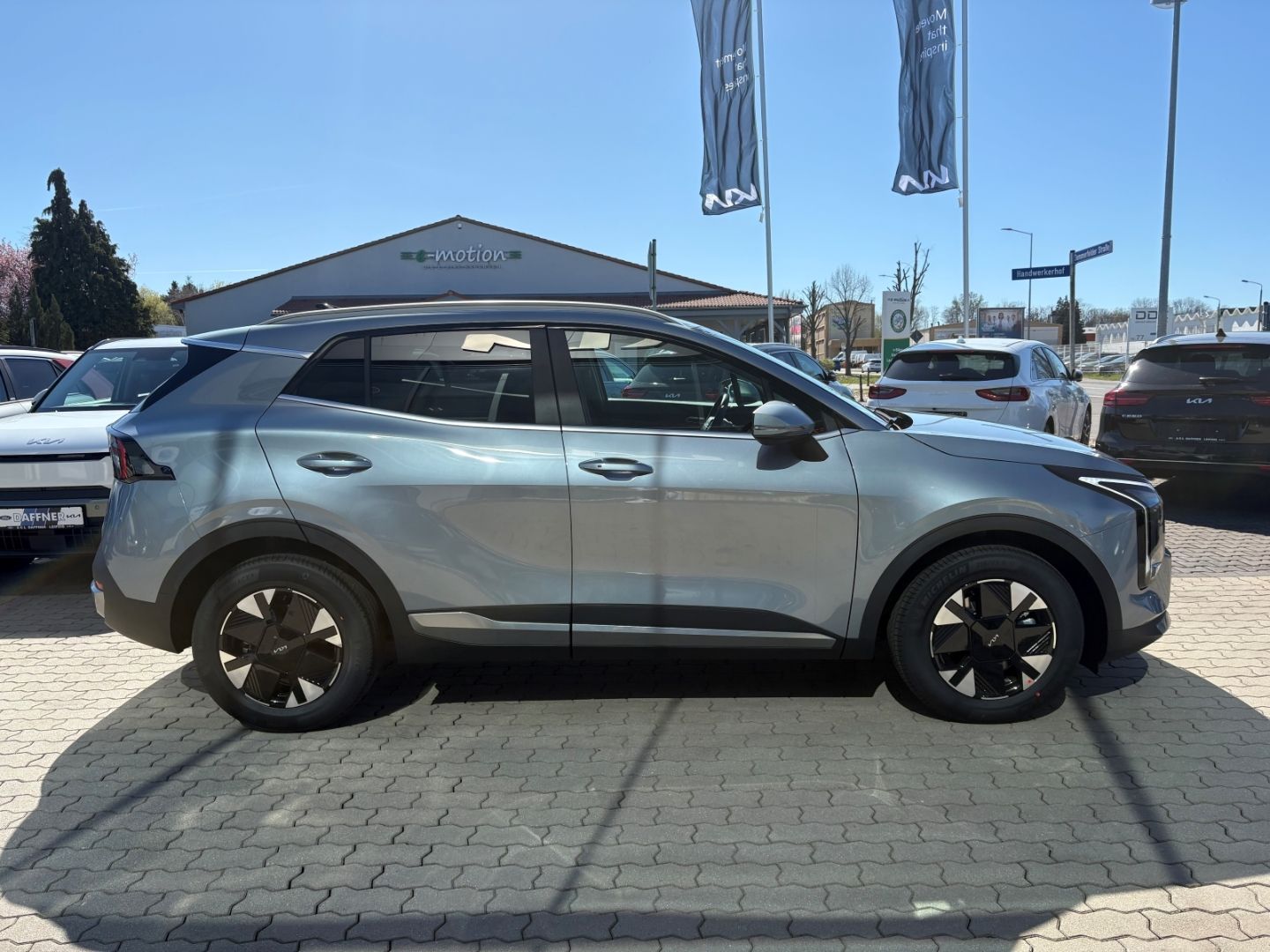 Fahrzeugabbildung Kia Sportage Vision Kamera LED elek Sitz Abstandstem